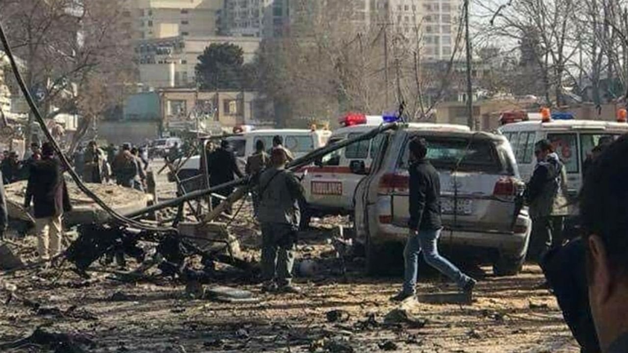 Afganistan'da stadyum önünde patlama: 15 ölü