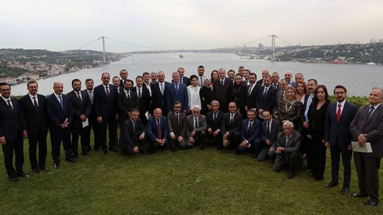 Erdoğan, yandaş gazetecilerle buluştu