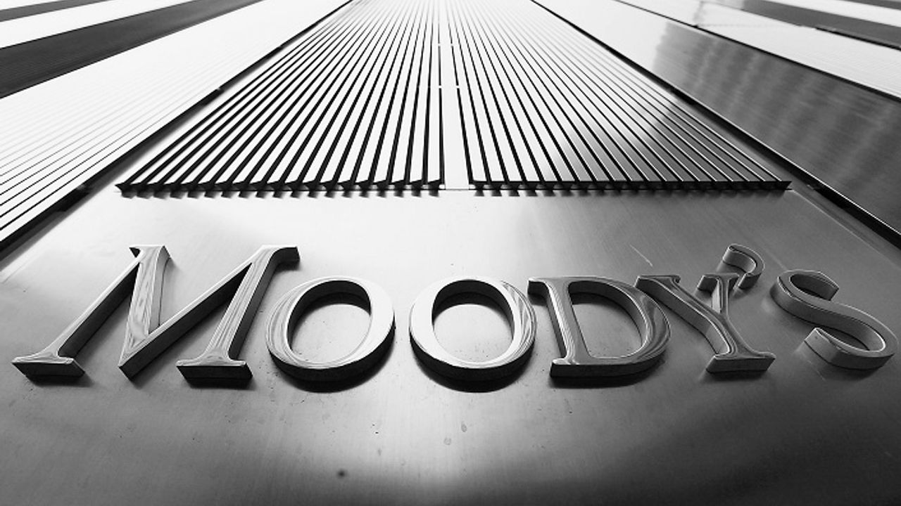 Moody’s Türkiye'nin kredi notunu düşürdü!
