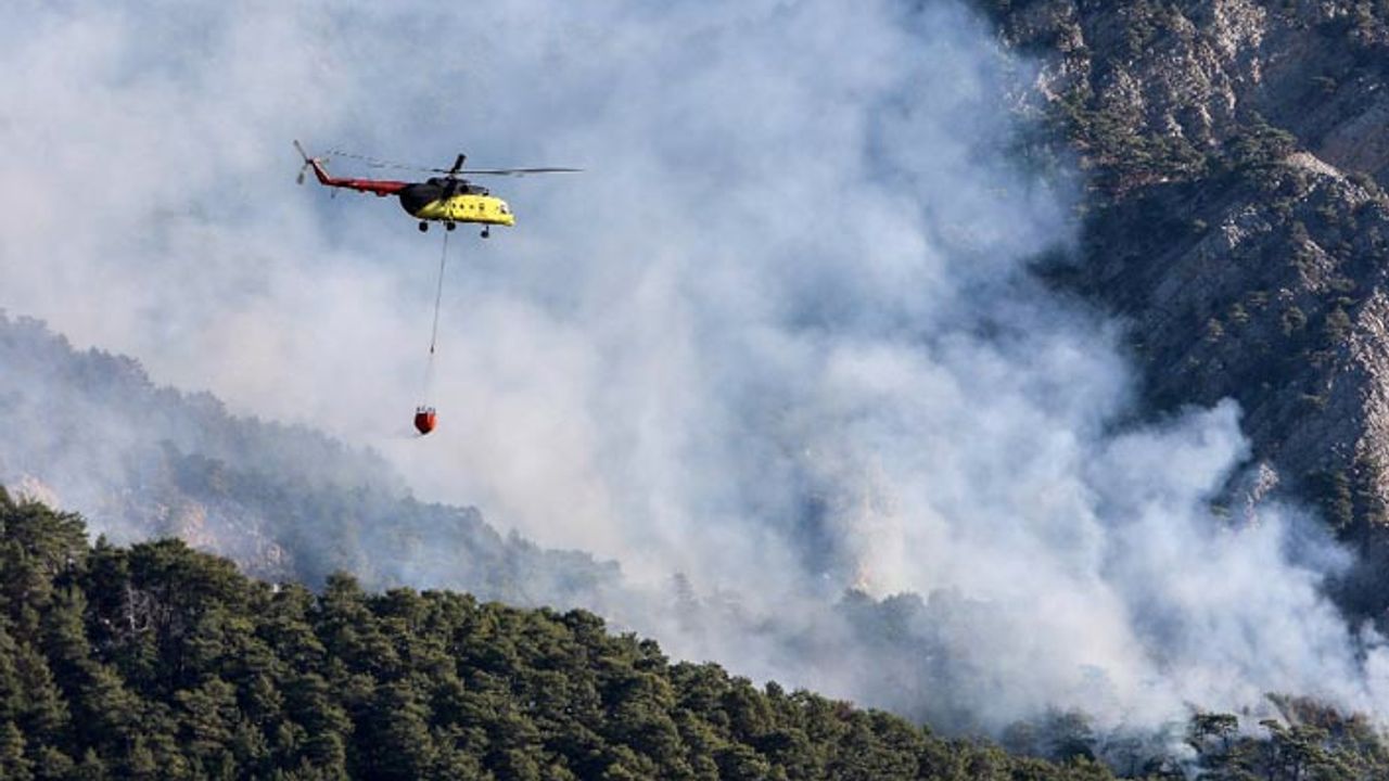 Antalya'daki orman yangını büyüdü