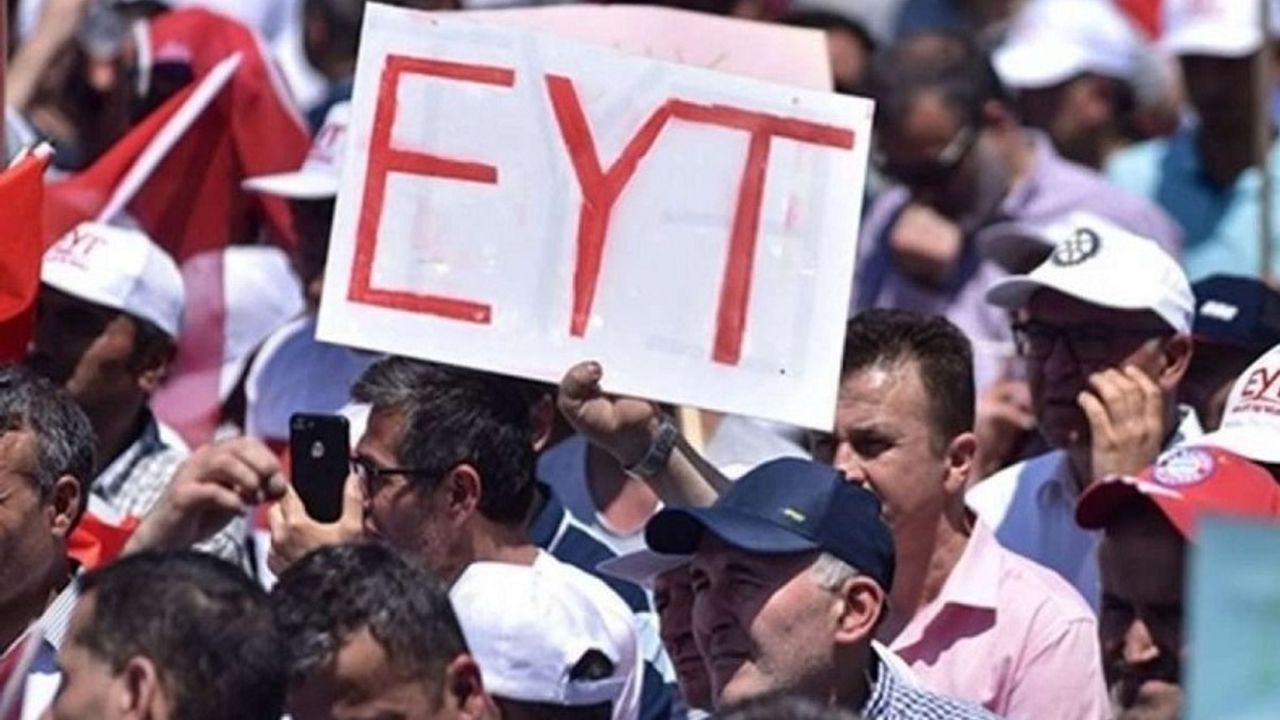 AKP'li Mustafa Elitaş'tan EYT açıklaması