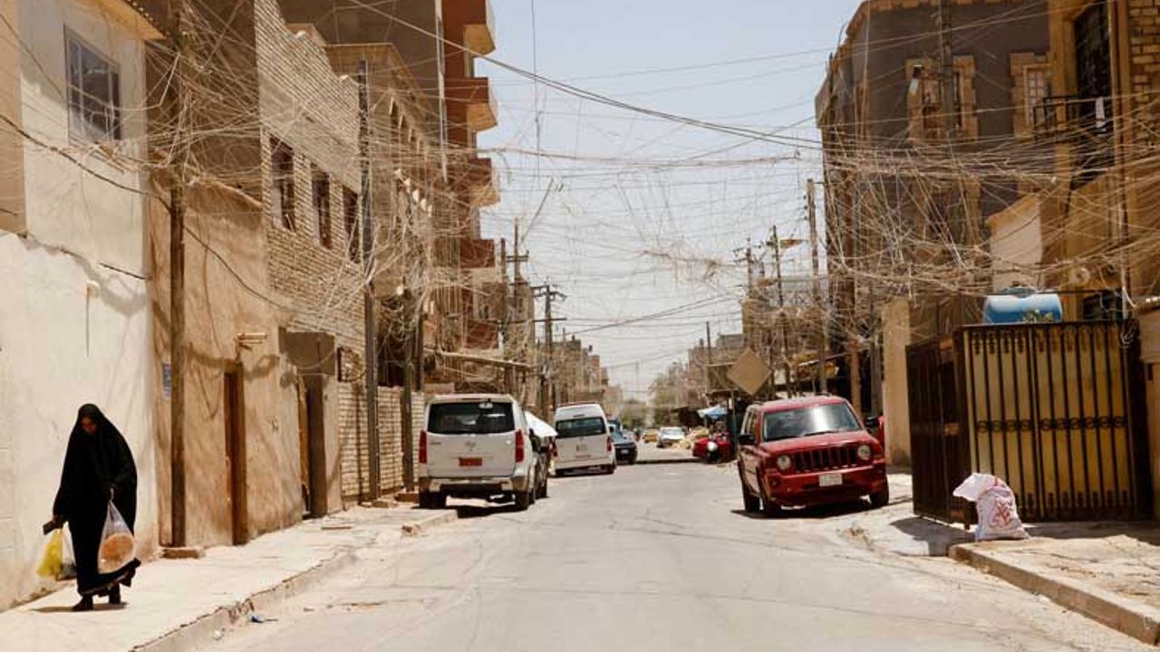 Irak'ta süresiz sokağa çıkma yasağı ilan edildi