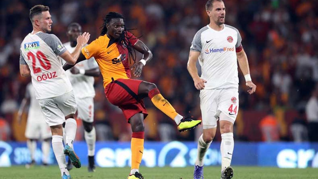 Galatasaray'ı yine Bafetimbi Gomis kurtardı