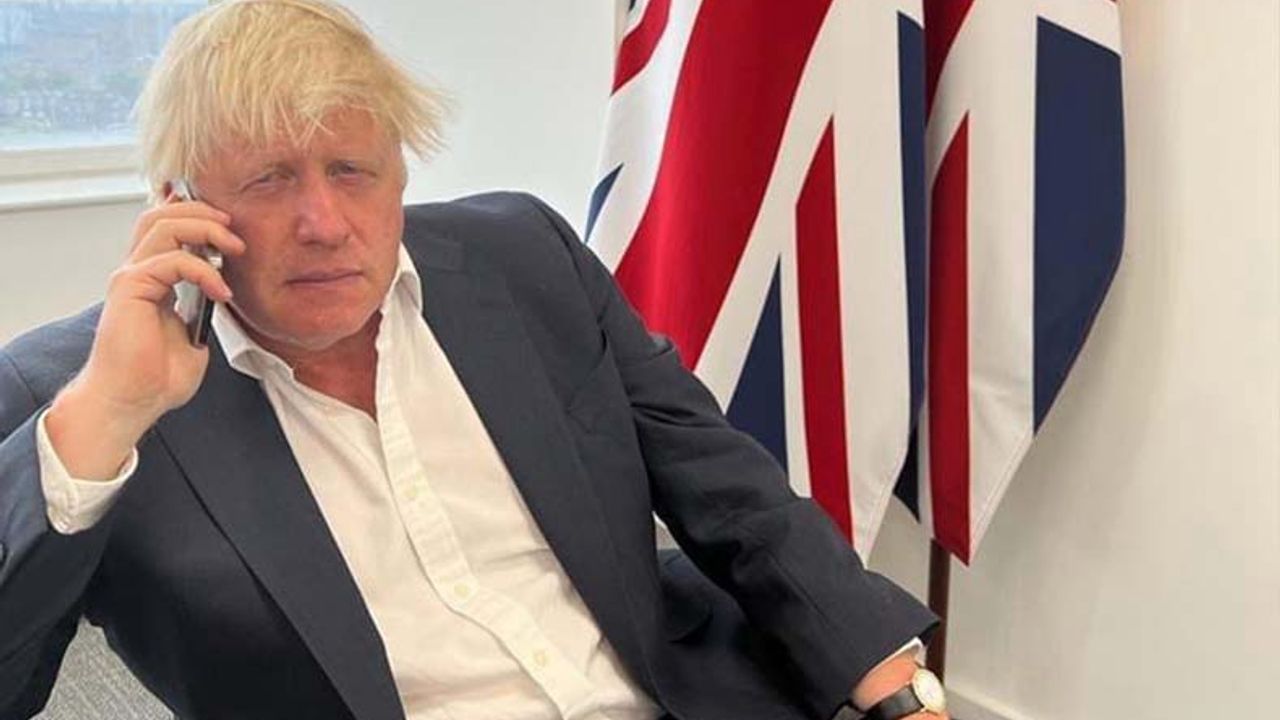 Boris Johnson adaylıktan çekildi