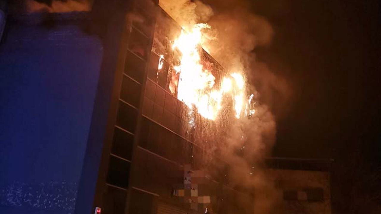 Bursa'da 5 katlı binada doğalgaz patladı