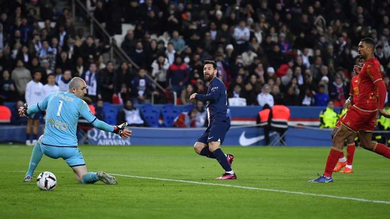 PSG'li Lionel Messi golle döndü
