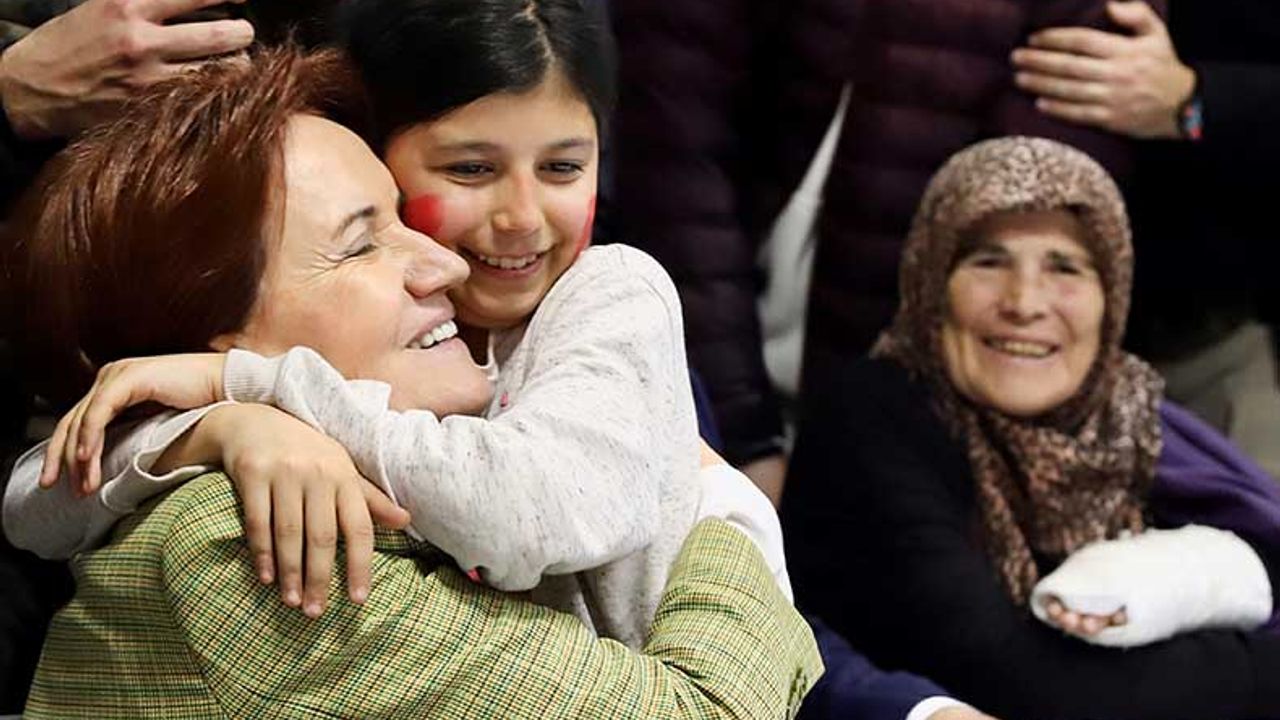 Akşener, Ankara'da depremzedeleri ziyaret etti