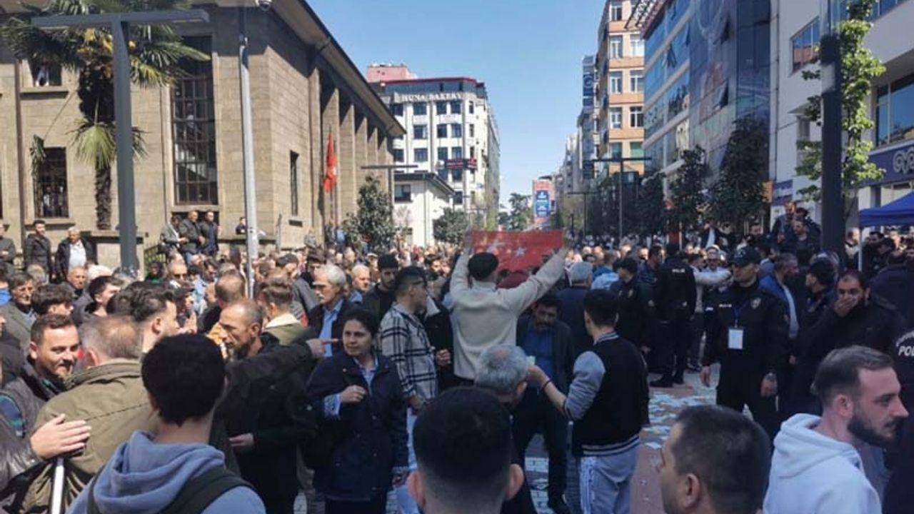 Trabzon'da Hüdapar standına tepki
