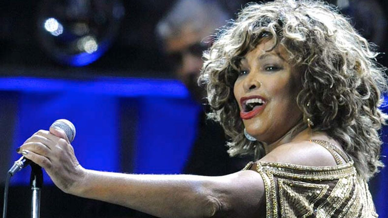 Rock kraliçesi Tina Turner hayata veda etti