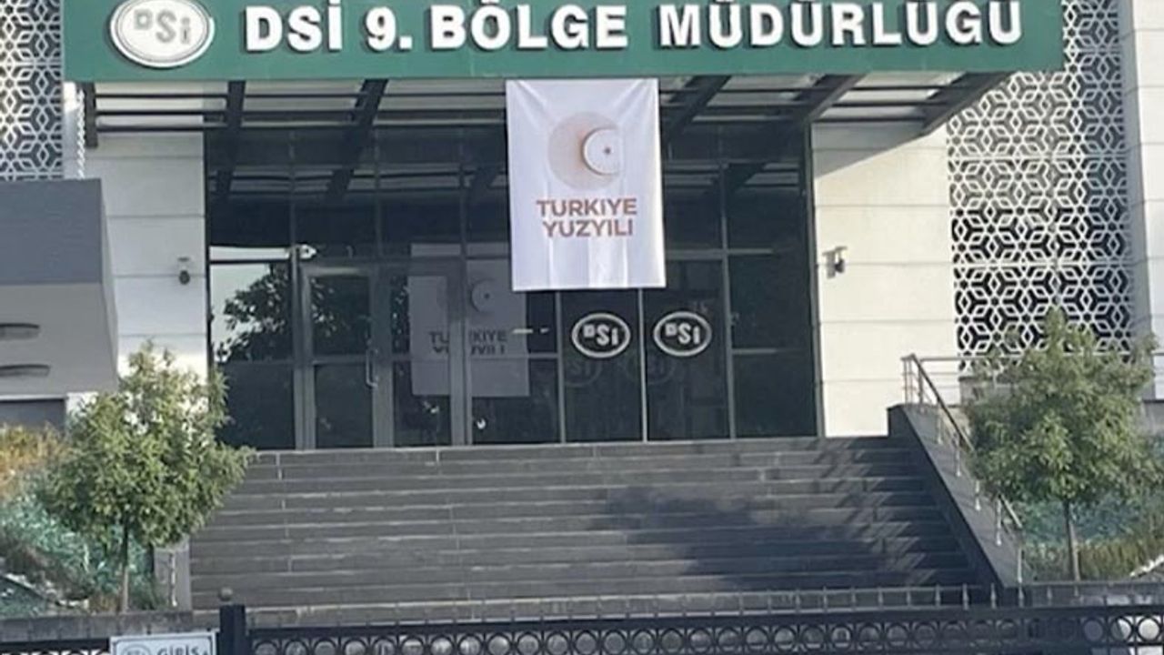 Devlet kurumu mu AKP ofisi mi