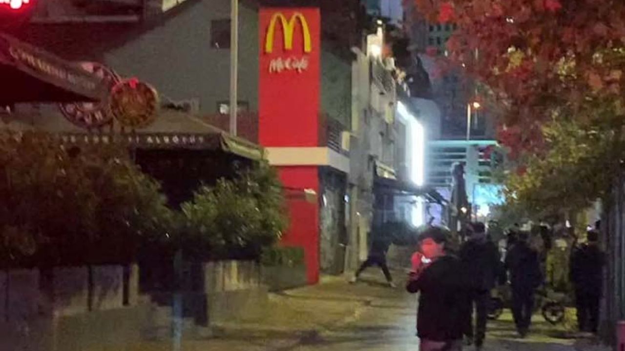İstanbul'da McDonalds'a saldırı