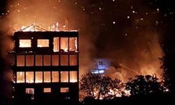 Bursa'da tarihi fabrika alev alev yandı