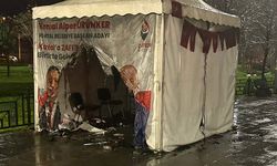 Zafer Partisi'nin çadırı yakıldı