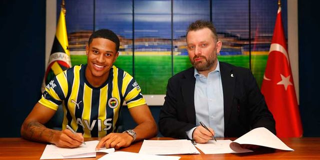 Fenerbahçe yeni transferini resmen duyurdu
