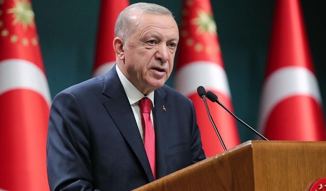 Erdoğan'ın prompteri yine tekledi