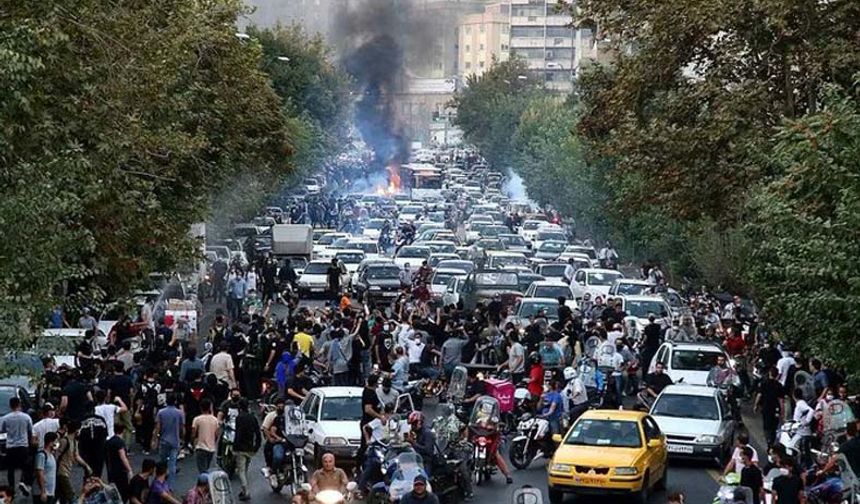 İran'da protestolar kontrolden çıktı